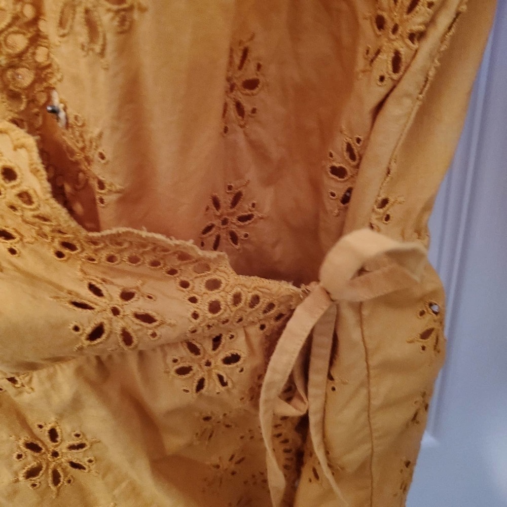 Madewell scalloped eyelet wrap yellow blouse xxs - Picture 3 of 7